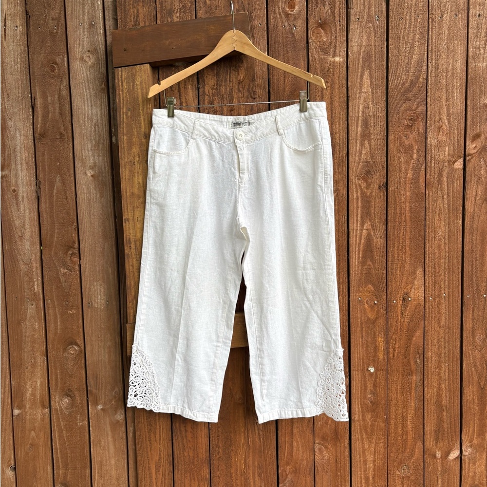 Vintage Beachy Boho White Linen Crochet Hem Capris